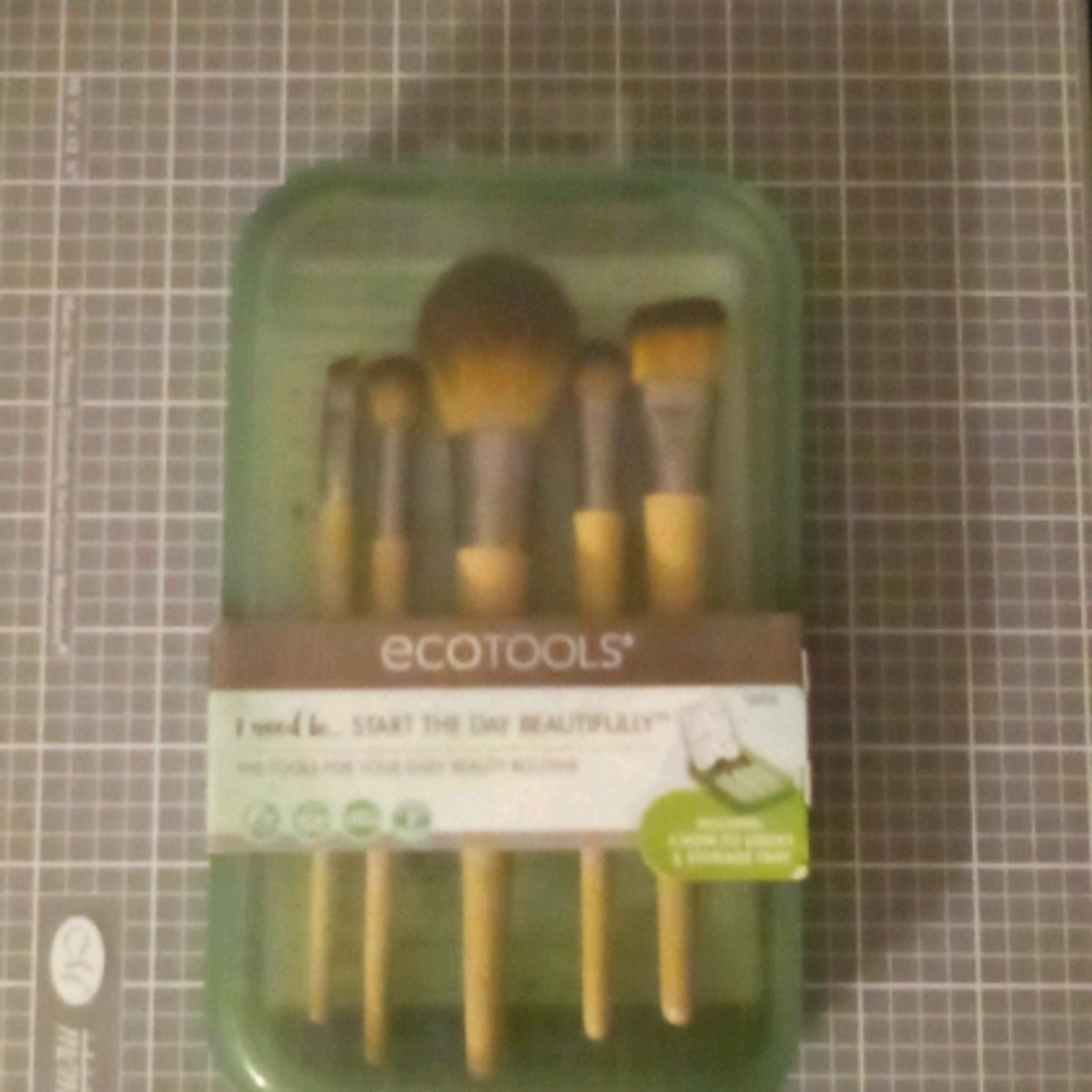 Ecotools Start the Day Beautifully Kit.
